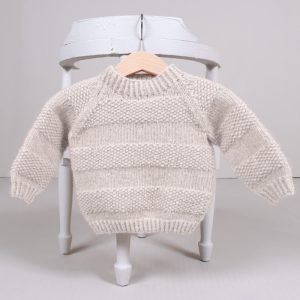 Strikkegenser Lille Spire - garnpakke fra Bluum i Fluffy