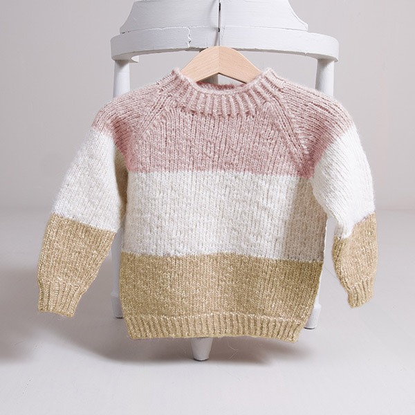 Strikkegenser Vårstriper - garnpakke fra Bluum i Fluffy