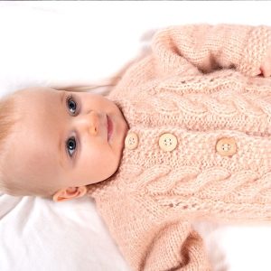 Strikkejakke Flette - garnpakke fra Bluum i Fluffy