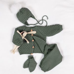 Strikkesett Babysett Hompetitten - garnpakke i Bluum Pure Eco Baby Wool