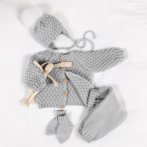 Strikkesett Babysett Hompetitten - garnpakke i Bluum Pure Eco Baby Wool