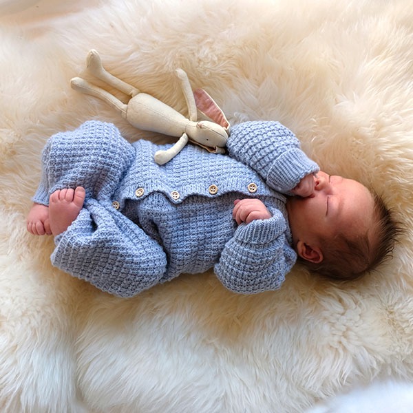 Strikkedress Hugo - garnpakke i Bluum Soft Merino Ull