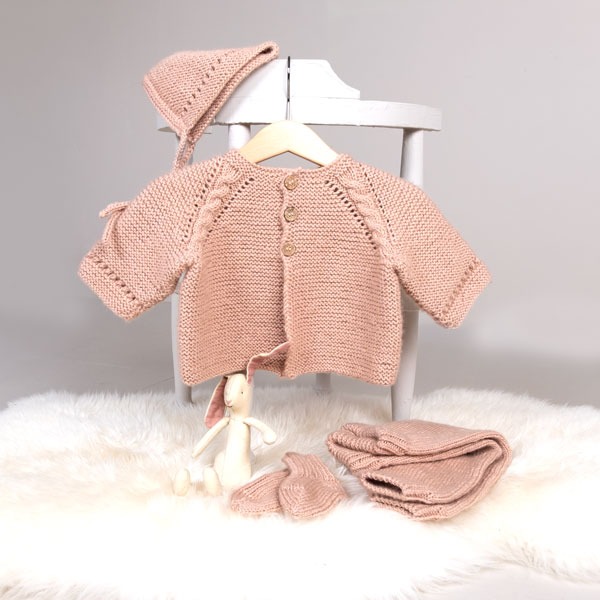 Strikkesett Babysett Kamelia K1 - garnpakke fra Bluum i Sunset in Sahara