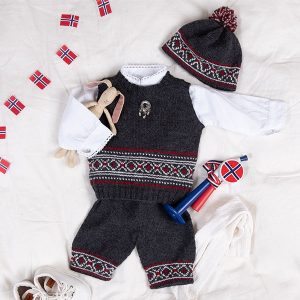 Strikk Festsett m/vest, nikkers og lue - garnpakke i Bluum Pure Eco Baby
