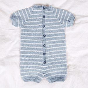 Strikk Sommerdress m/striper - garnpakke i Bluum Soft Merino Ull