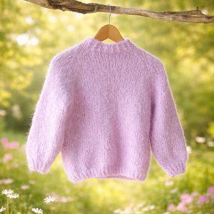 Strikkegenser August - garnpakke fra Bluum i Fnugg