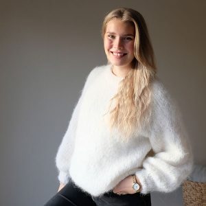 Strikkegenser Martine til dame - garnpakke fra Bluum i Fnugg