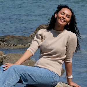 Strikkegenser NOVI til dame - garnpakke i Bluum Soft Merino Ull