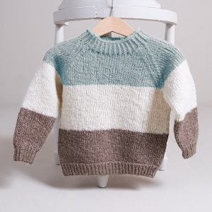 Strikkegenser Vårstriper - garnpakke fra Bluum i Fluffy