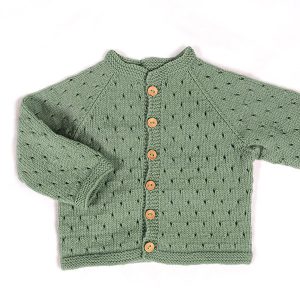 Strikkejakke Madicken - garnpakke i Bluum Soft Merino Ull