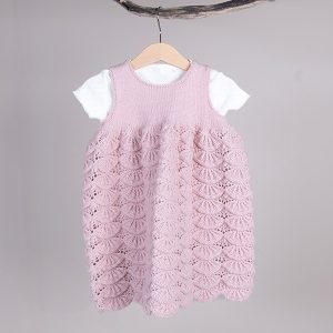 Strikkekjole Bølge - garnpakke i Bluum Pure Eco Baby Ull