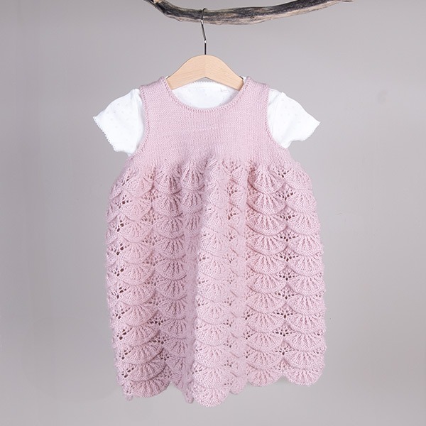 Strikkekjole Bølge - garnpakke i Bluum Pure Eco Baby Ull