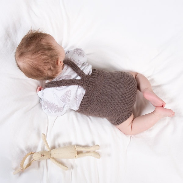 Strikkeromper Kamelia m/seler - garnpakke fra Bluum i Sunset in Sahara