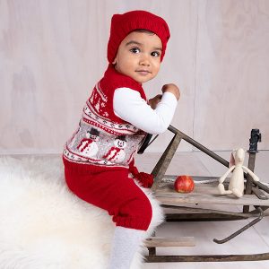 Strikkesett Julevest 4 frg m/nikkers og nisselue - garnpakke i Bluum Soft Merino Ull