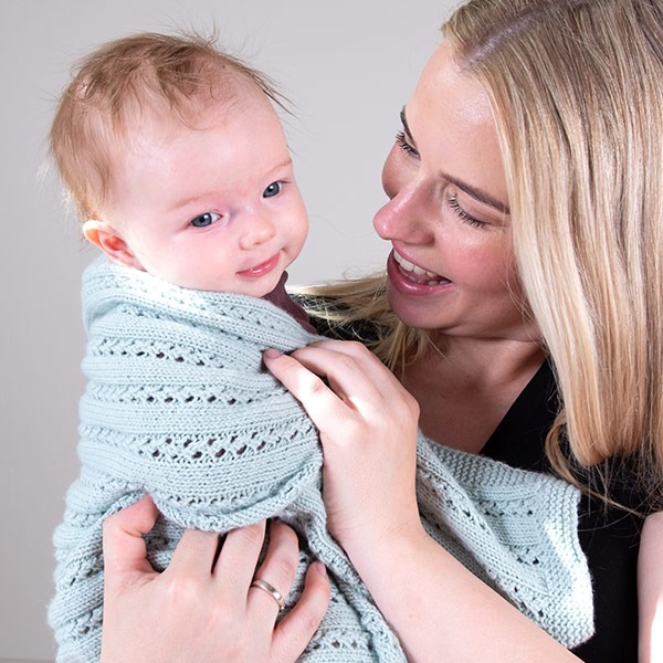 Strikk Vognteppe Ida - garnpakke i Bluum Soft Merino Ull