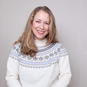 Strikkegenser Ingrid til dame - garnpakke i Bluum Pure Eco Baby Wool