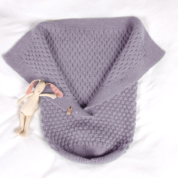 Strikk Kosepose Hompetitten - garnpakke i Bluum Pure Eco Baby Wool