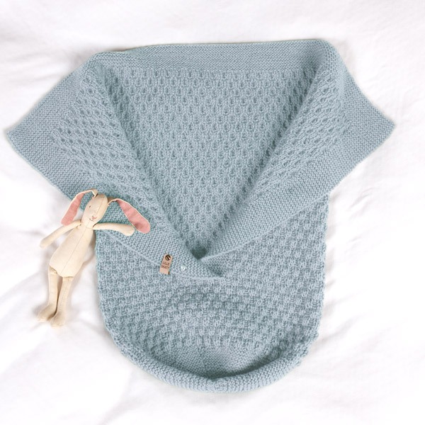 Strikk Kosepose Hompetitten - garnpakke i Bluum Pure Eco Baby Wool