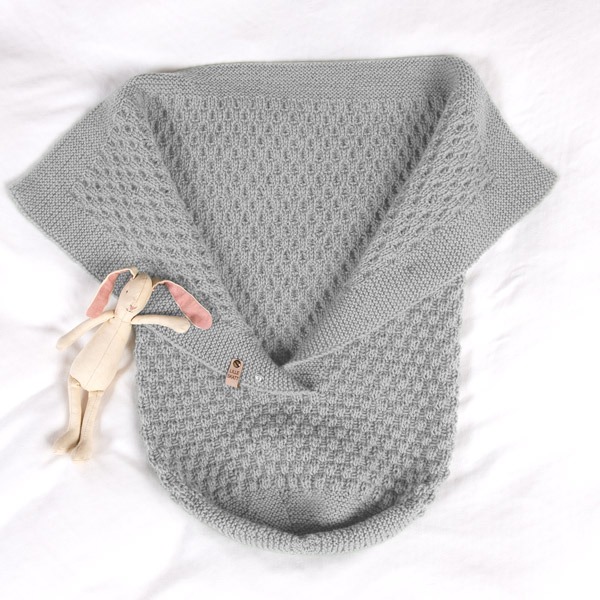 Strikk Kosepose Hompetitten - garnpakke i Bluum Pure Eco Baby Wool