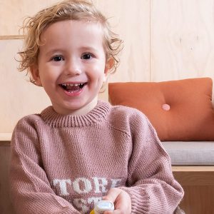 Strikkegenser Storesøster - garnpakke i Bluum Pure Eco Baby Wool