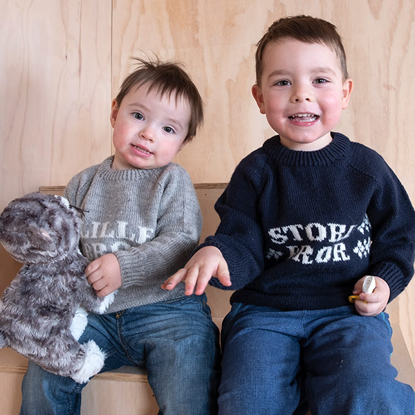 Strikkegenser Storebror - garnpakke i Bluum Pure Eco Baby Wool