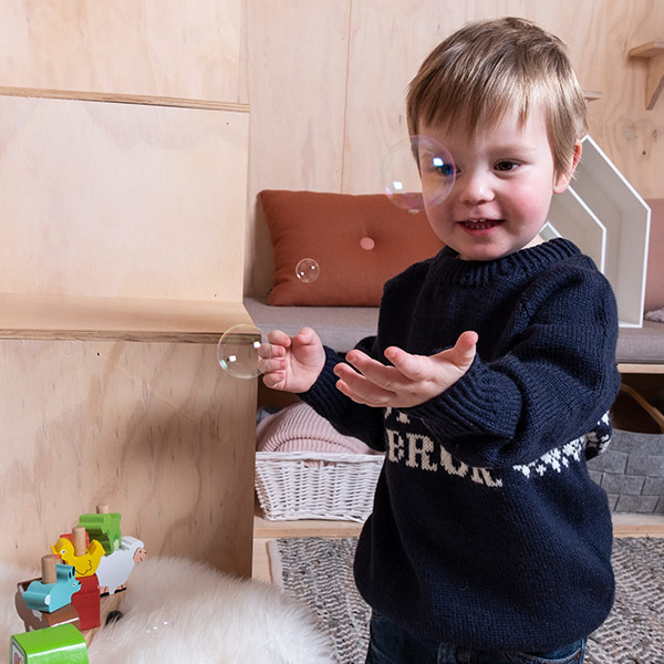 Strikkegenser Storebror - garnpakke i Bluum Pure Eco Baby Wool