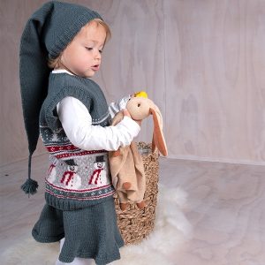 Strikkesett Julevest 5 frg m/skjørt og nisselue - garnpakke i Bluum Soft Merino Ull