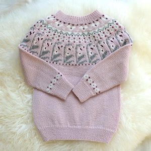 Strikkegenser Klokkeblomst - garnpakke i Bluum Pure Eco Baby Wool