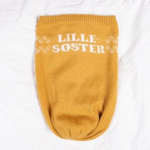 Strikk Kosepose Lillesøster - garnpakke i Bluum Pure Eco Baby Wool
