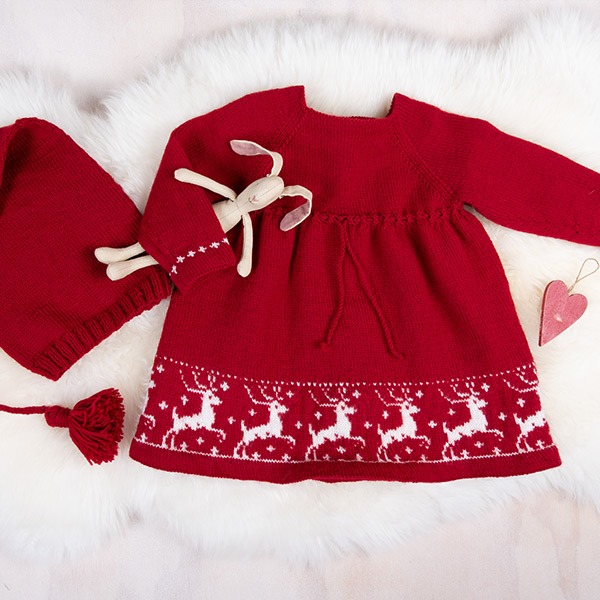 Bluum-strikk-Reinsdyrkjole-m-6-1-1.jpeg Bluum strikk - Reinsdyrkjole med nisselue i Pure Eco Baby Wool