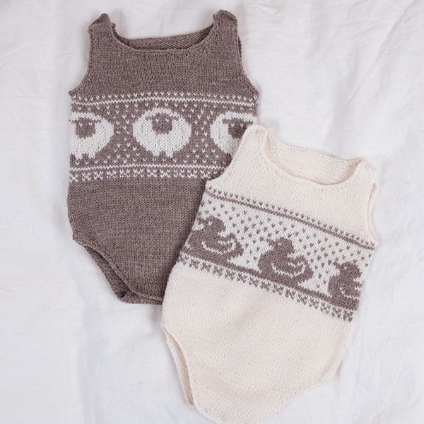 Strikkebodyer Sau og And 2 stk - garnpakke i Bluum Pure Eco Baby Wool