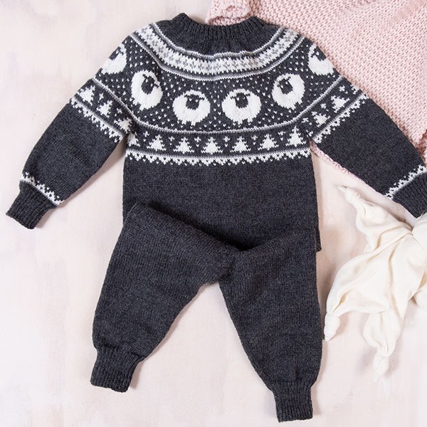 Strikkedress Billebæ - garnpakke i Bluum Pure Eco Wool