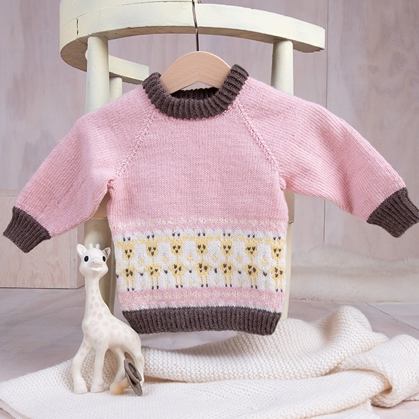 Strikkegenser Sjiraffer på rad og rekke - garnpakke i Bluum Soft Merino Ull