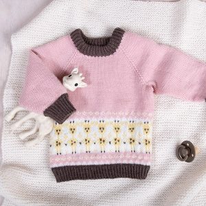 Strikkegenser Sjiraffer på rad og rekke - garnpakke i Bluum Soft Merino Ull