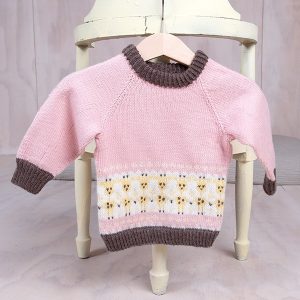 Strikkegenser Sjiraffer på rad og rekke - garnpakke i Bluum Soft Merino Ull