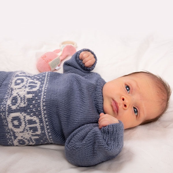 Strikkegenser Traktor - garnpakke i Bluum Pure Eco Baby Wool