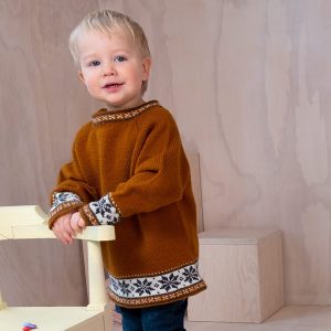 Strikkesett Åttebladsrose genser med lue - garnpakke i Bluum Pure Eco Baby Wool