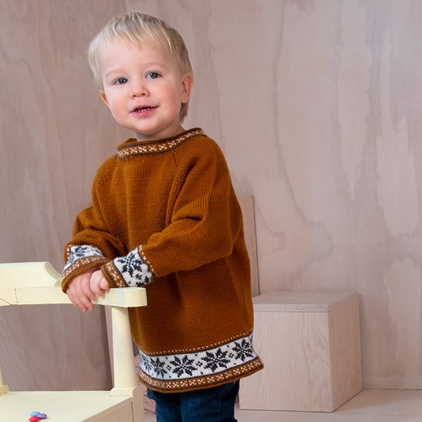 Strikkesett Åttebladsrose genser med lue - garnpakke i Bluum Pure Eco Baby Wool