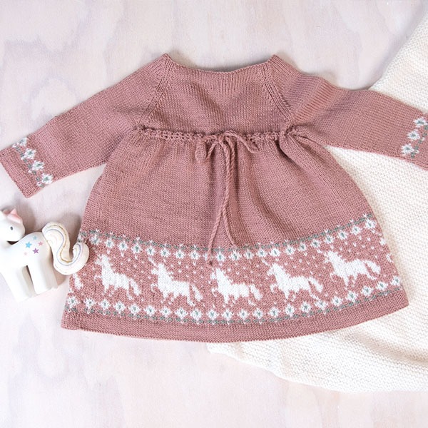 Strikkekjole Enhjørning - garnpakke i Bluum Pure Eco Baby Wool