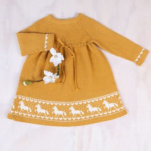 Strikkekjole Hest - garnpakke i Bluum Pure Eco Baby Wool