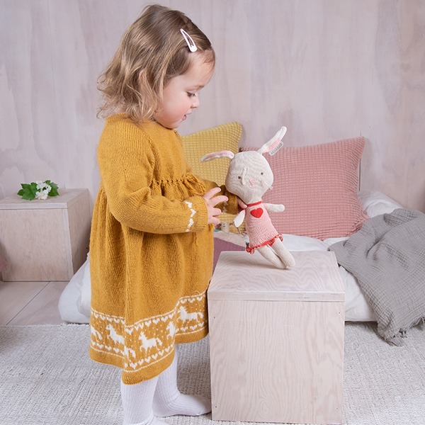 Strikkekjole Hest - garnpakke i Bluum Pure Eco Baby Wool
