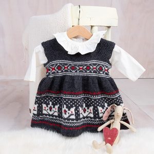 Strikkekjole - Kronestakken med nisselue i Buum Pure Eco Baby Wool