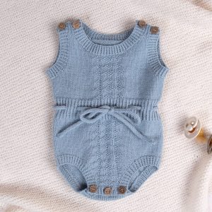 Strikkeromper Hardanger med bånd 2 stk - garnpakke i Bluum Pure Eco Baby Wool