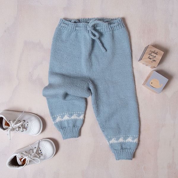 Strikkesett Hval - garnpakke i Bluum Pure Eco Baby Wool