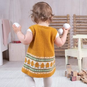 Strikketunika Kyllinger med strømper - garnpakke i Bluum Soft Merino Ull