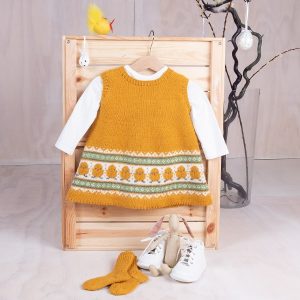 Strikketunika Kyllinger med strømper - garnpakke i Bluum Soft Merino Ull