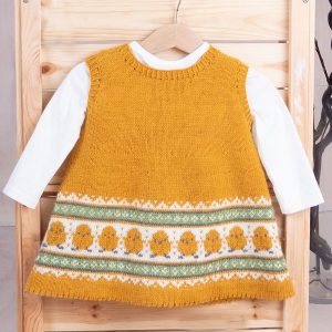 Strikketunika Kyllinger med strømper - garnpakke i Bluum Soft Merino Ull