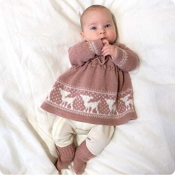 Strikkekjole Bambi - garnpakke i Bluum Pure Eco Baby Wool