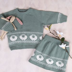 Strikkesett Billebæ genser og skjørt - garnpakke i Bluum Pure Eco Baby Wool
