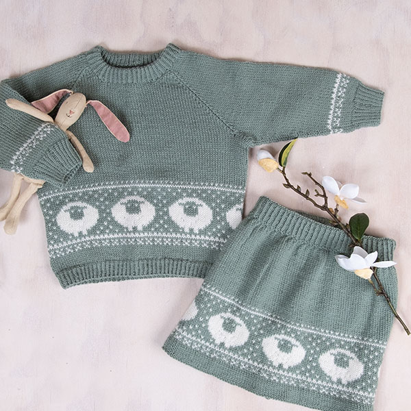 Strikkesett Billebæ genser og skjørt - garnpakke i Bluum Pure Eco Baby Wool